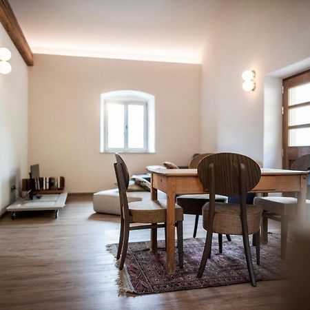 Weingut Kornell - Schafferhaus Cosmas Und Zeder Apartman Terlano Kültér fotó