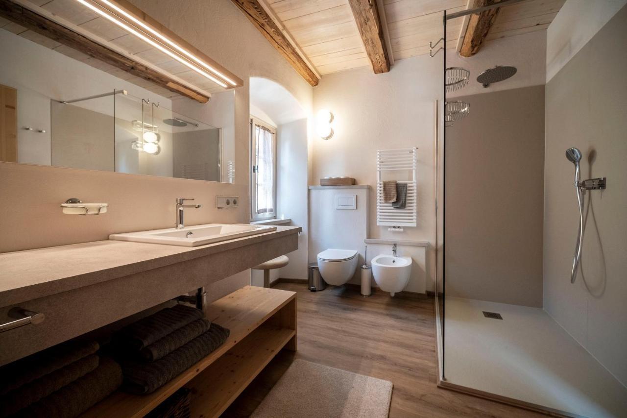Weingut Kornell - Schafferhaus Cosmas Und Zeder Apartman Terlano Kültér fotó