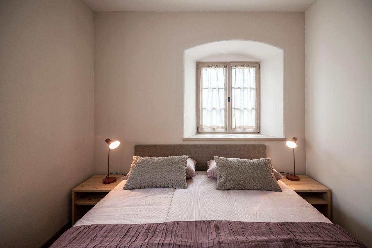Weingut Kornell - Schafferhaus Cosmas Und Zeder Apartman Terlano Kültér fotó