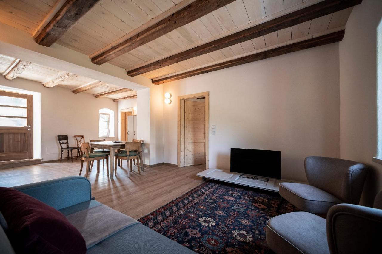 Weingut Kornell - Schafferhaus Cosmas Und Zeder Apartman Terlano Kültér fotó